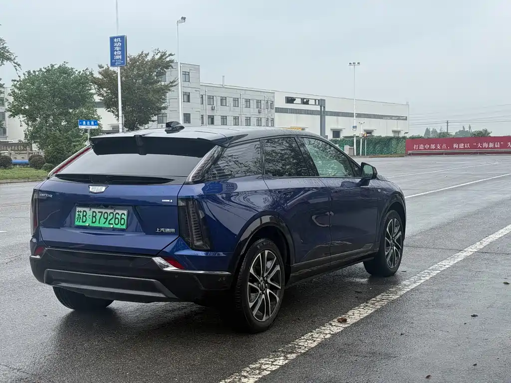 Cadillac IQ — миниатюра 12