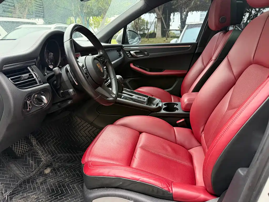 Porsche Macan — миниатюра 3