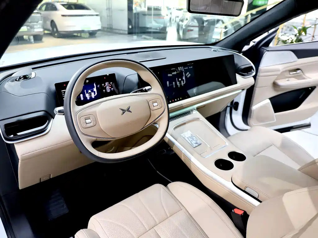 XPeng G9 — миниатюра 12