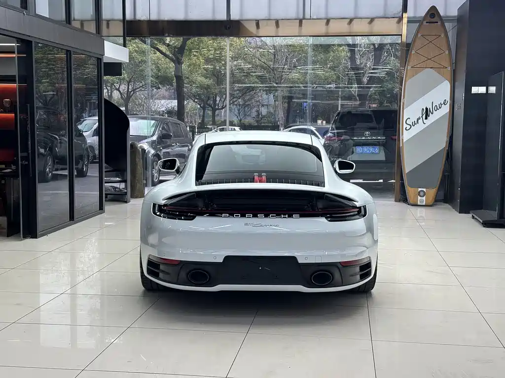 Porsche 911 2023 Carrera 3.0T