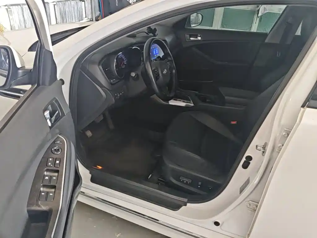 Kia K5 — миниатюра 16
