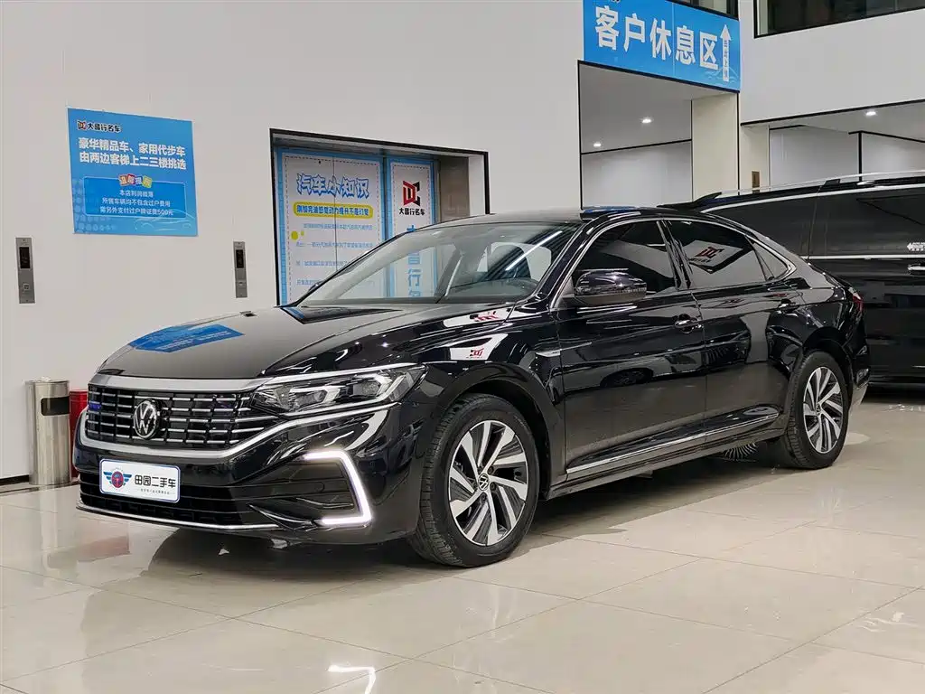 VOLKSWAGEN PASSAT NEW ENERGY