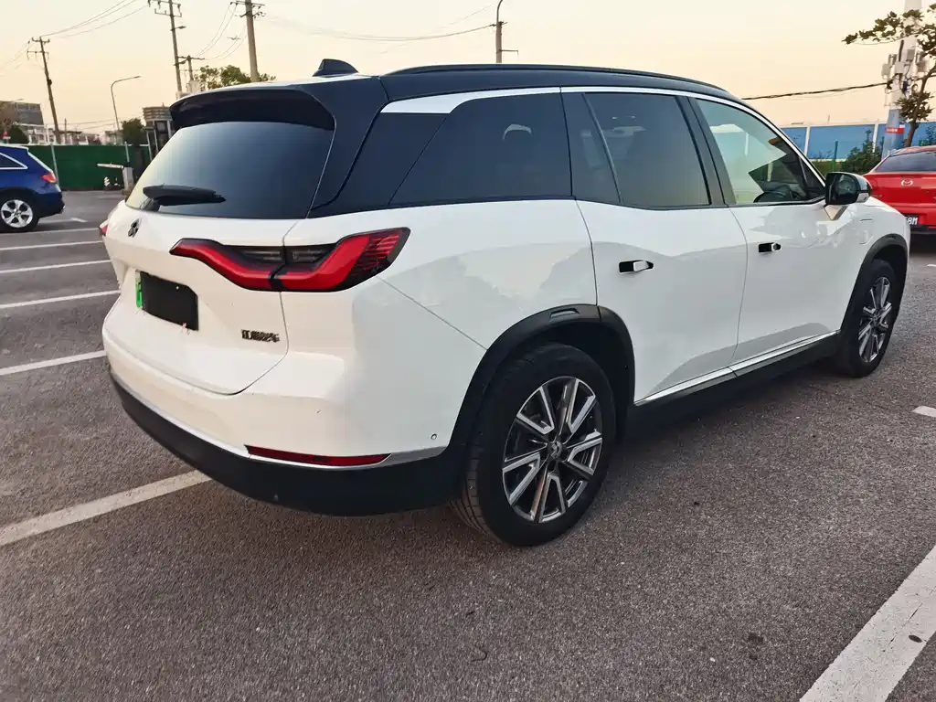NIO NIO ES8