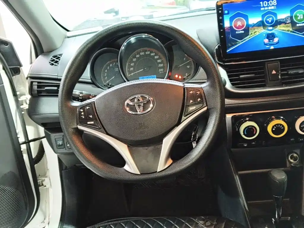 Toyota Yaris L — миниатюра 11