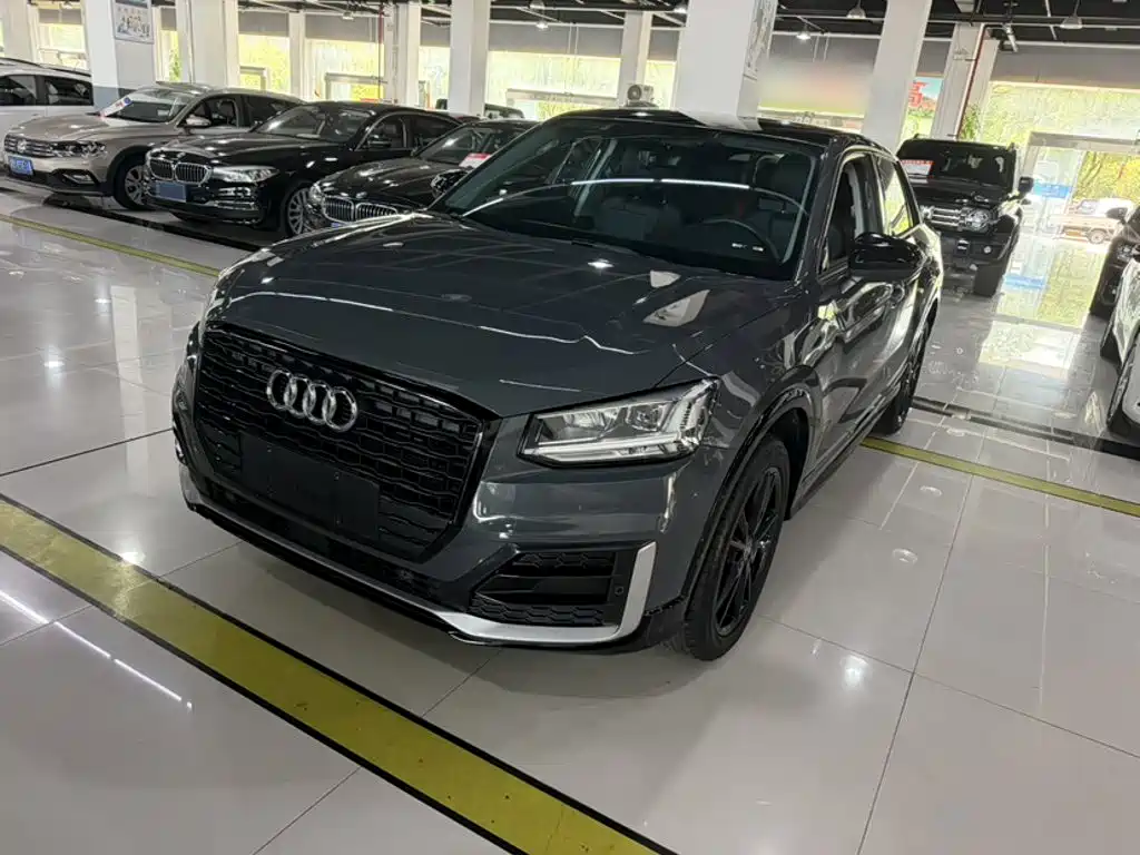 Audi Q2L — миниатюра 2
