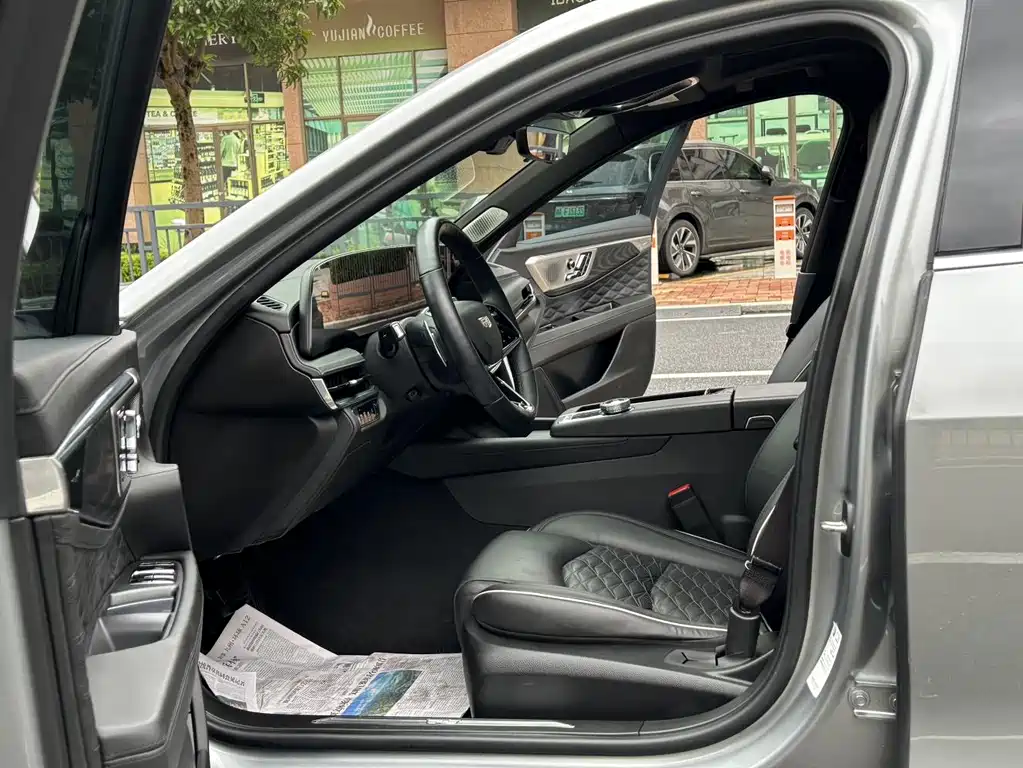 Cadillac CT6 — миниатюра 10