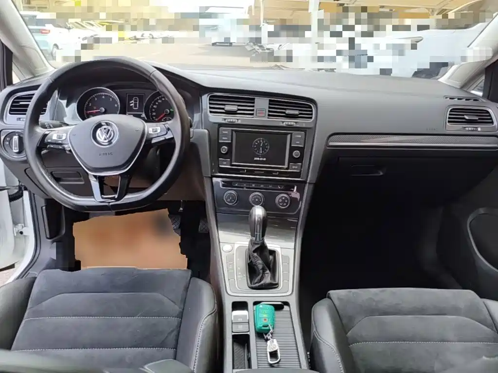 Volkswagen Golf 2018 230TSI AT Luxury
