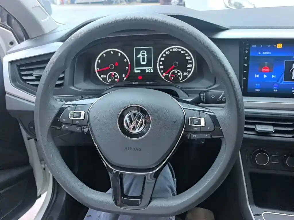 Volkswagen Polo — миниатюра 11