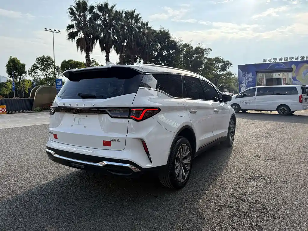 Geely Jia Ji — миниатюра 14