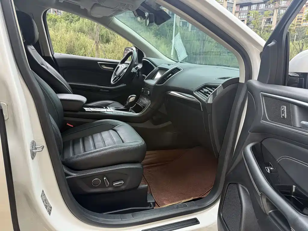 Ford Edge — миниатюра 14