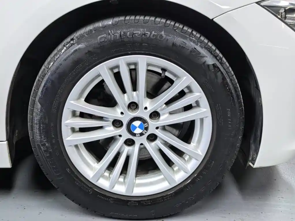BMW 3 Series — миниатюра 11
