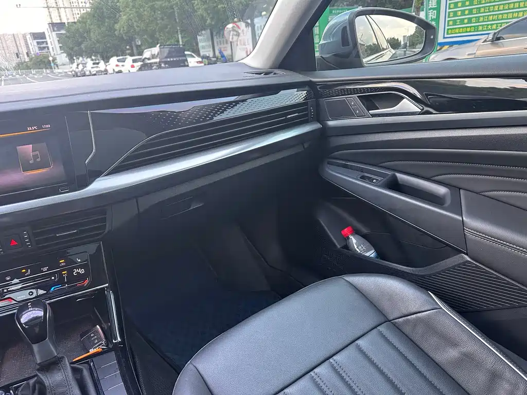 Volkswagen Passat — миниатюра 14