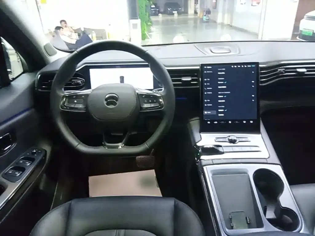 NIO ES6 — миниатюра 11