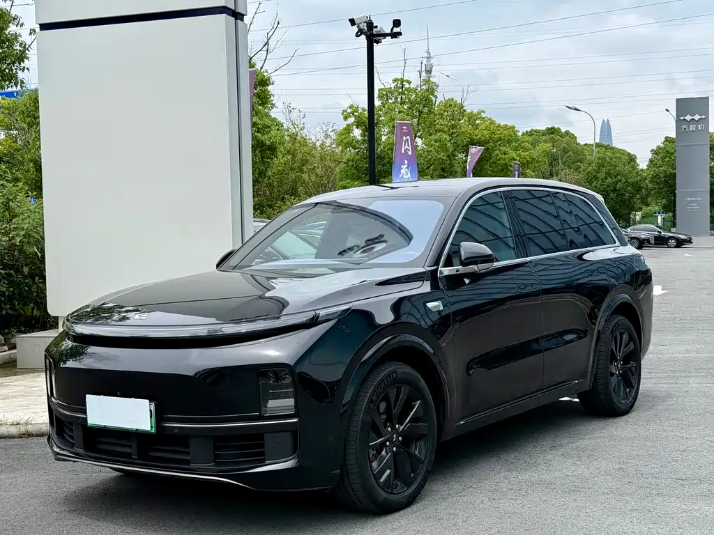 Li Auto L8