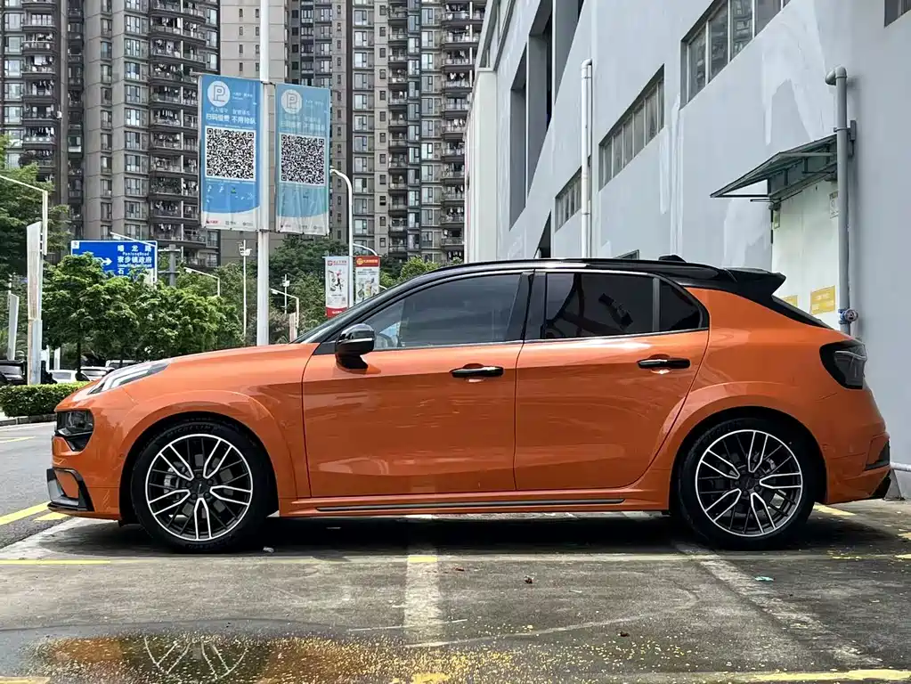 Lynk & Co 02 Hatchback 2021 2.0TD Halo