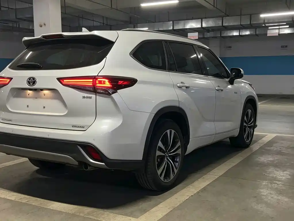 Toyota Highlander — миниатюра 5