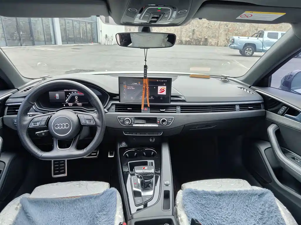 Audi A4L 2023 40 TFSI Luxury