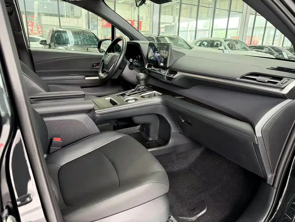 Toyota Granvia 2026 2.5L Comfort