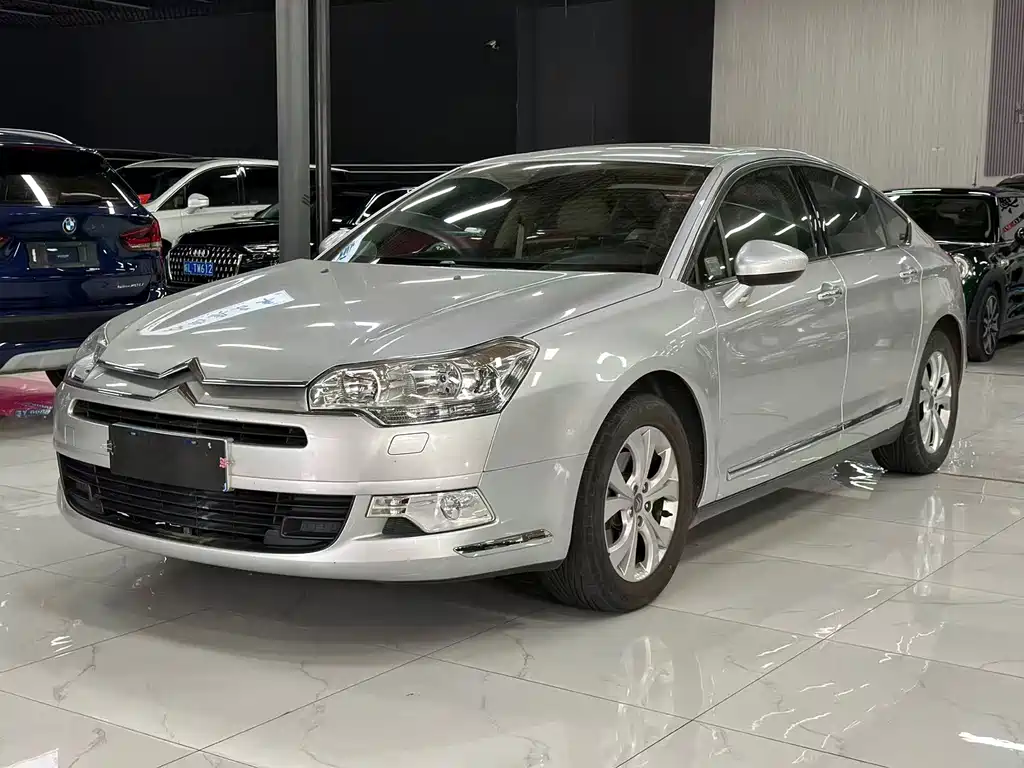Citroen C5 2011 2.3L AT Luxury