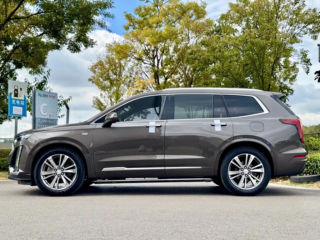 Cadillac XT6 — миниатюра 10