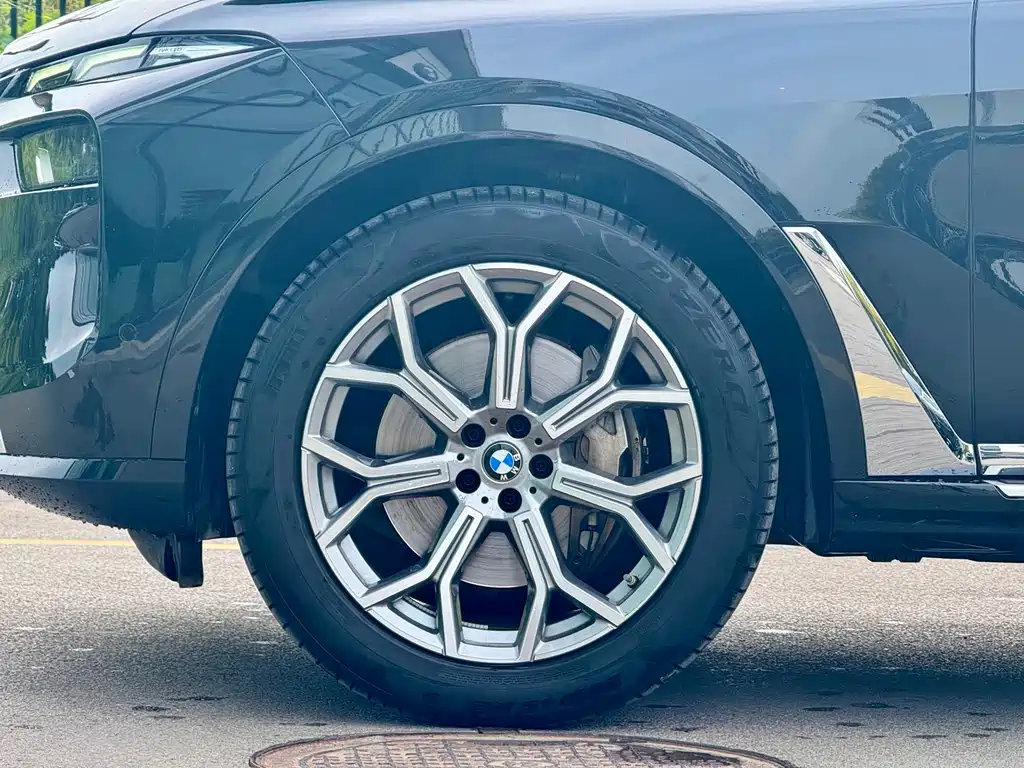 BMW X7 — миниатюра 4