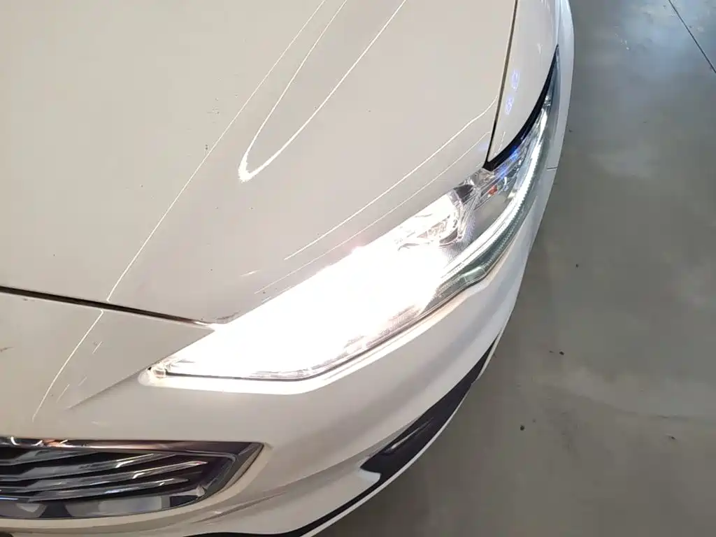 Ford Mondeo — миниатюра 24