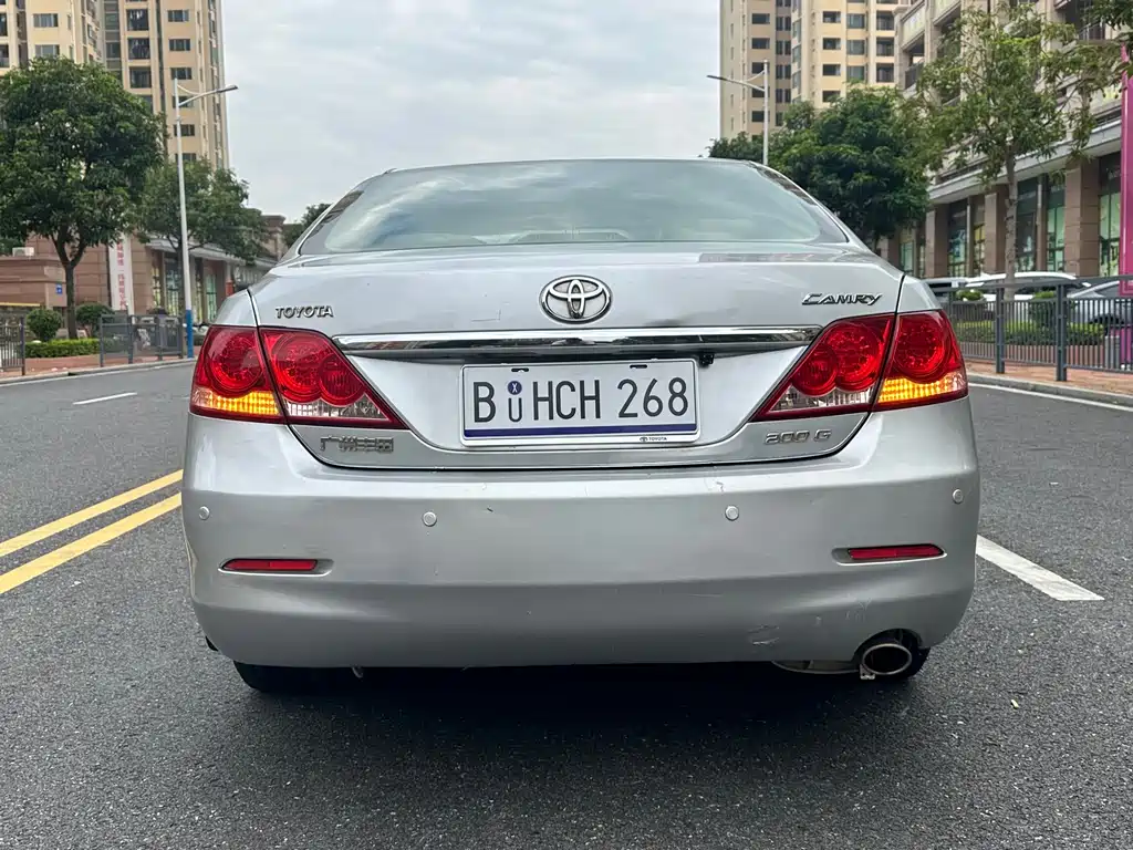 Toyota Camry — миниатюра 5