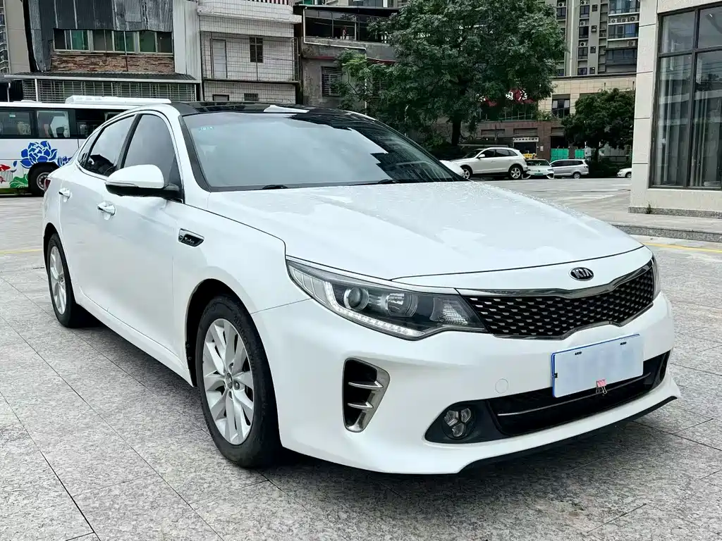 Kia K5 — миниатюра 3