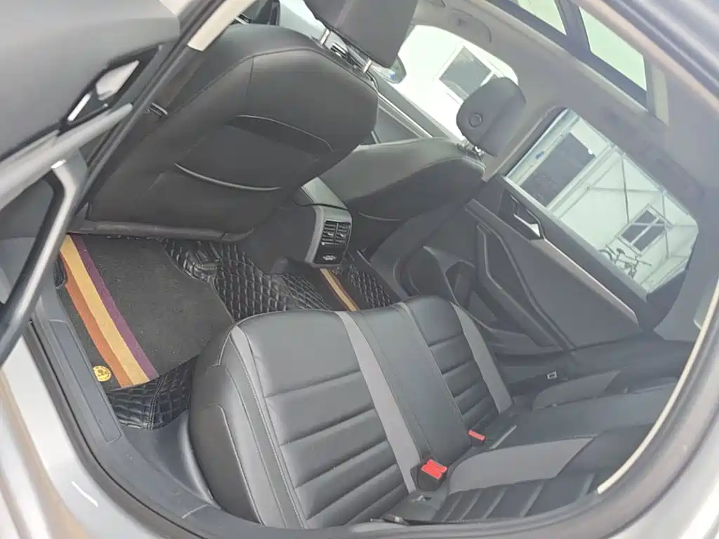 Volkswagen Sagitar — миниатюра 17