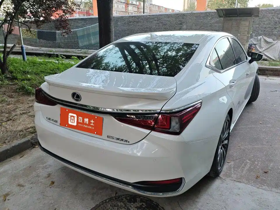 Lexus ES — миниатюра 2