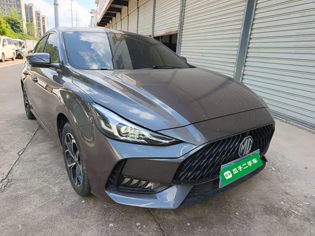 MG MG5 1.5 л 2021 г. Серебристо-серый, пробег 40700 км