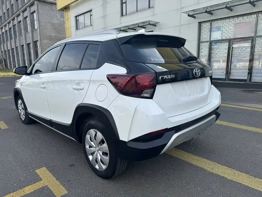 Toyota Yaris L — миниатюра 8