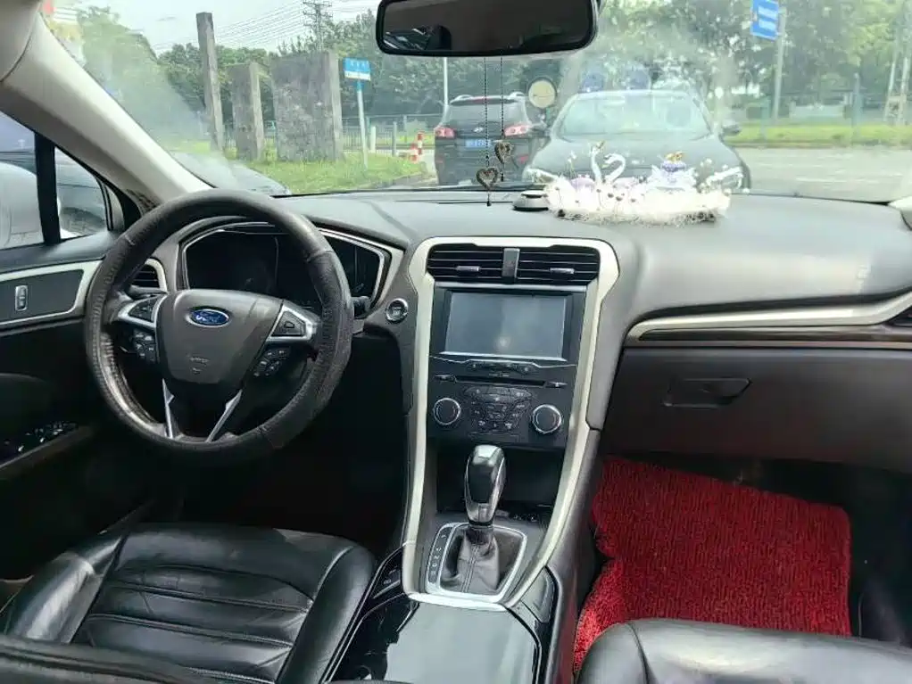 Ford Mondeo — миниатюра 7