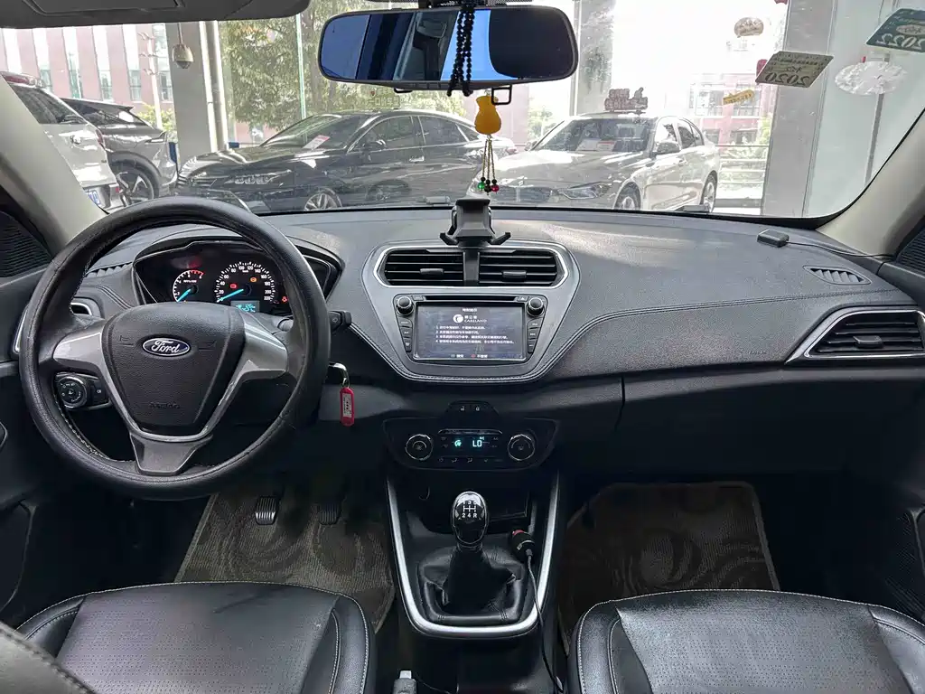 Ford Escort — миниатюра 15