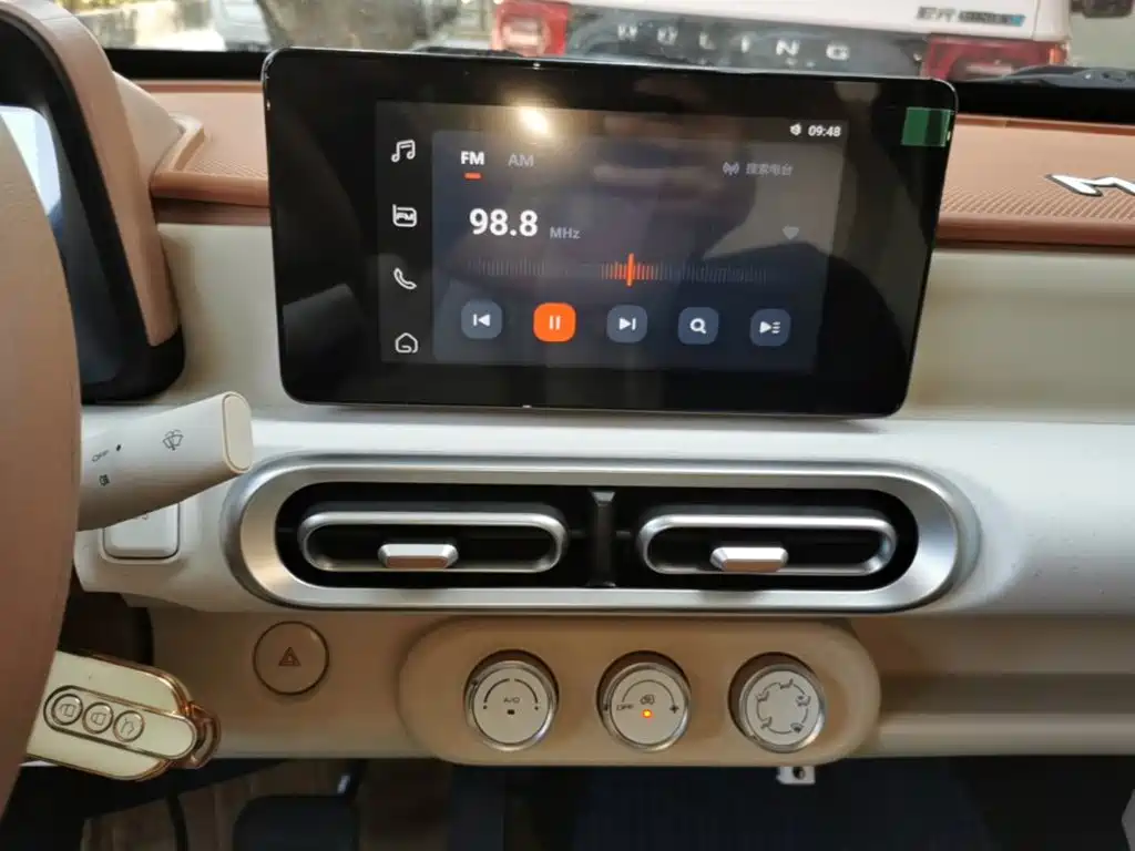 Wuling MINIEV — миниатюра 13