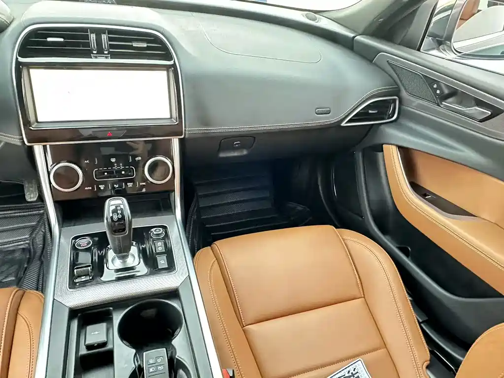 Jaguar XEL 2022 2.0T 200PS R-DYNAMIC Sport