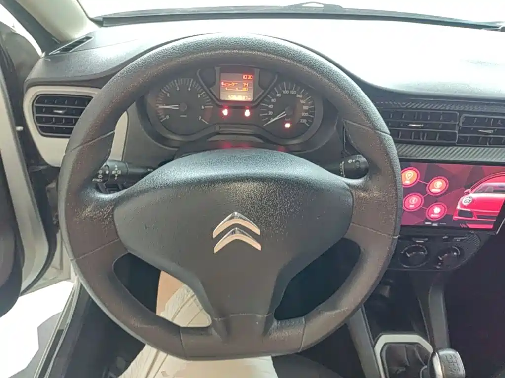 Citroen Elysee — миниатюра 11
