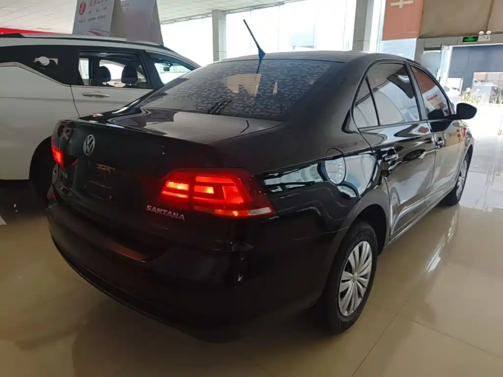 Volkswagen Santana — миниатюра 7