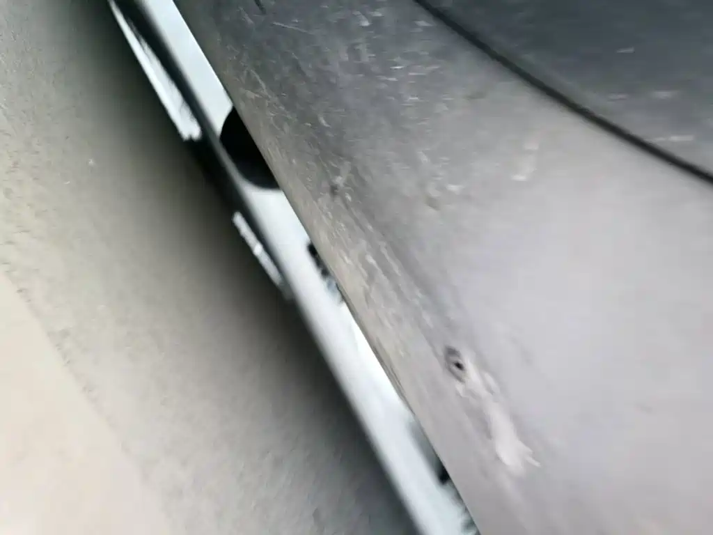 Tesla Model Y — миниатюра 2