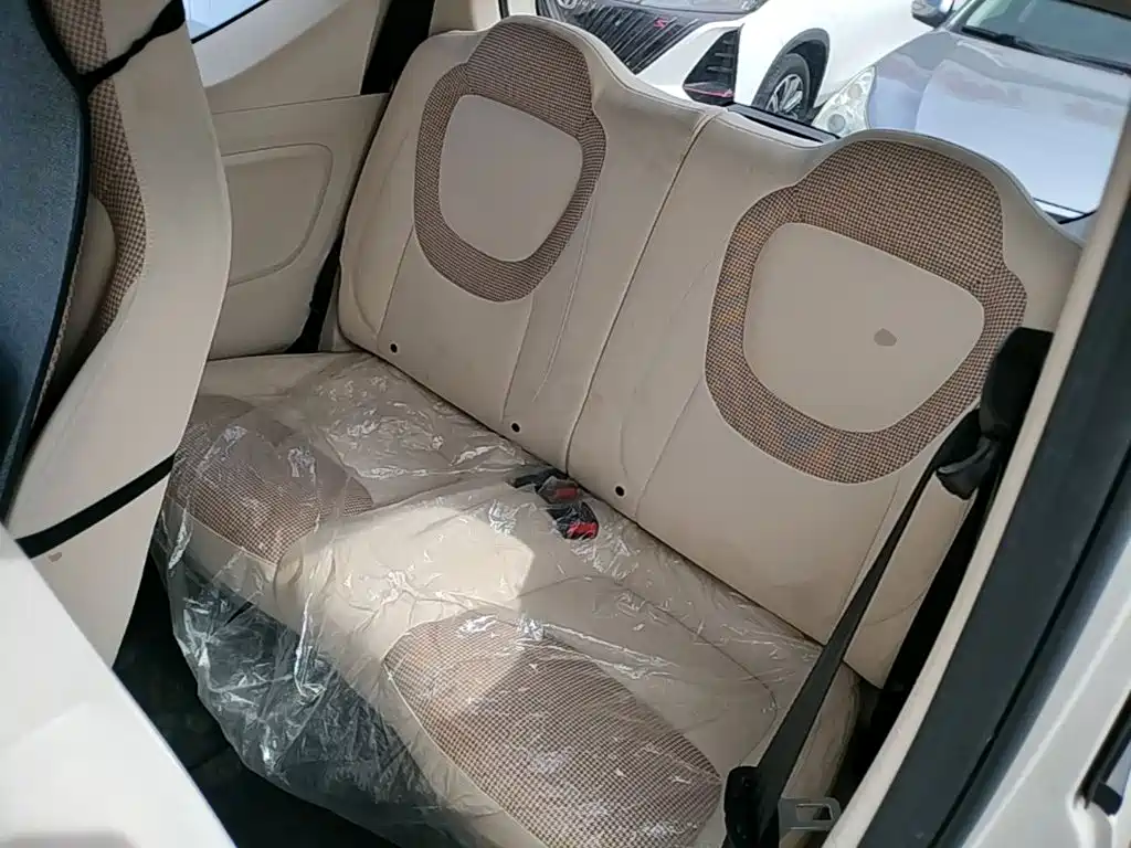 Wuling MINIEV — миниатюра 17