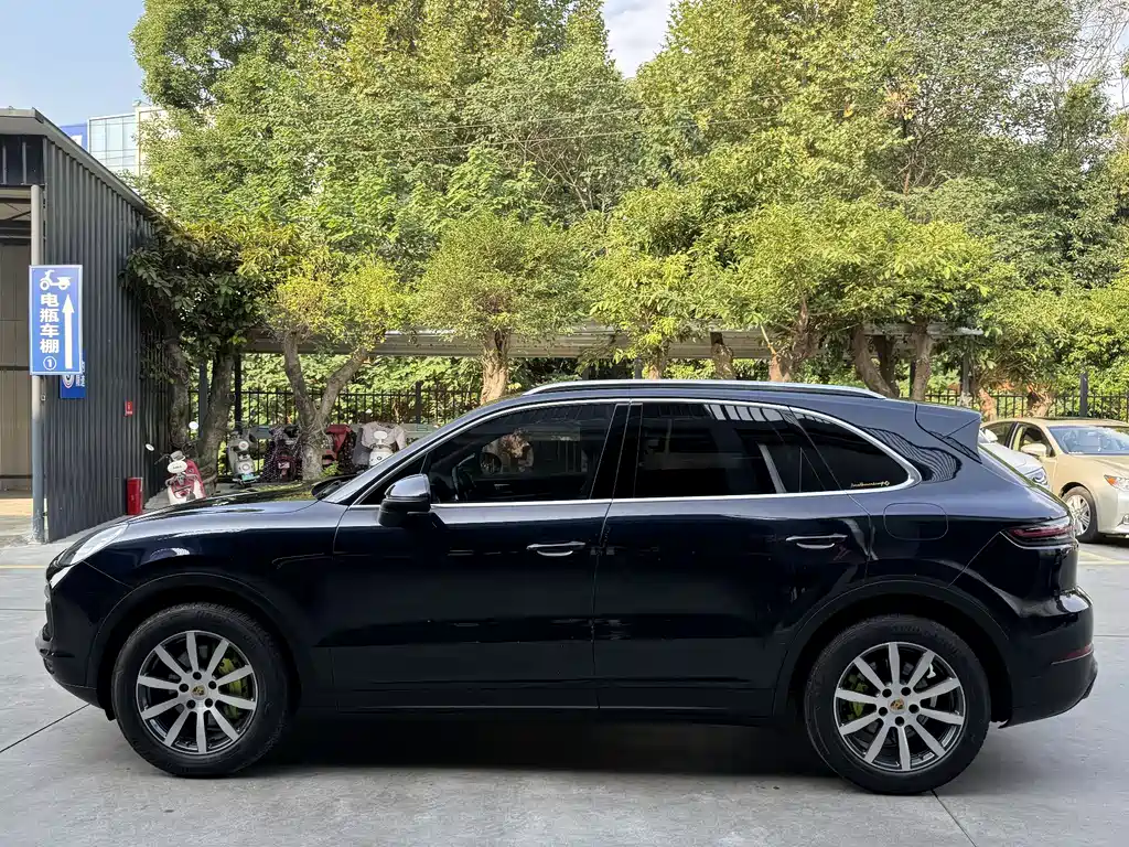 PORSCHE CAYENNE NEW ENERGY