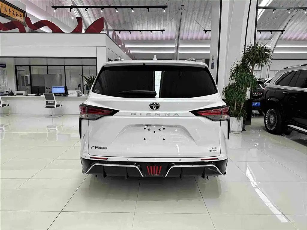 Toyota Sienna 2024 2.5L Comfort