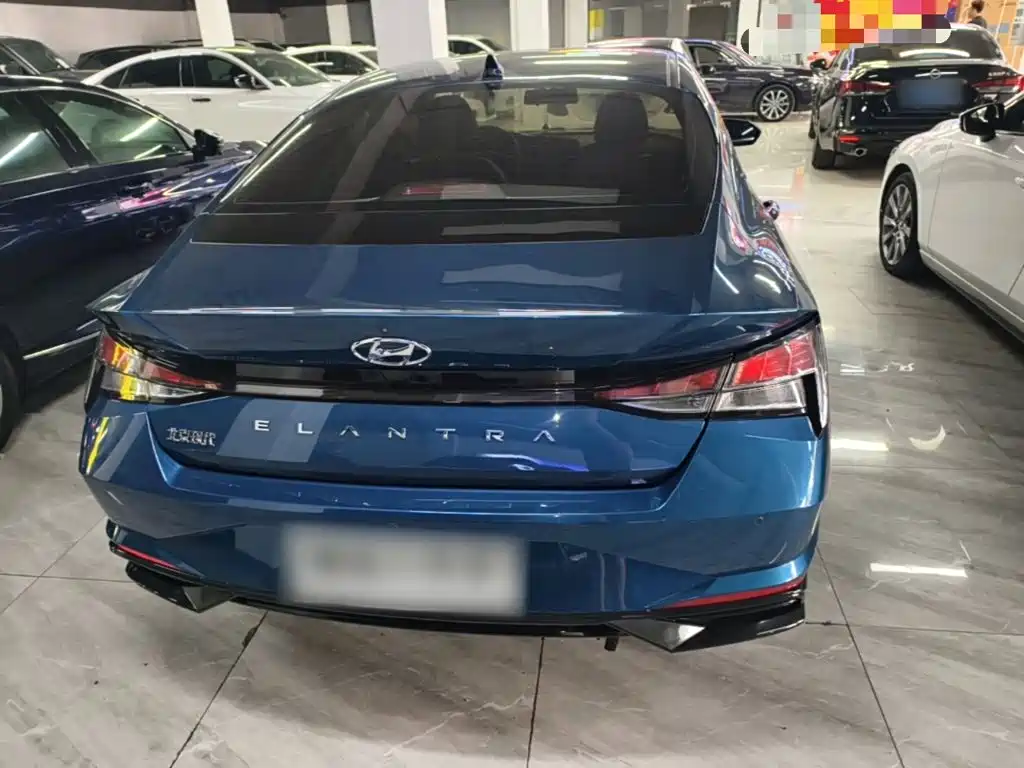 Hyundai Elantra — миниатюра 6