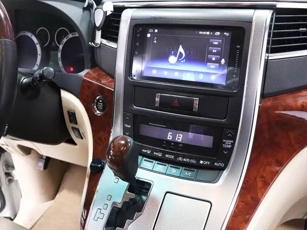 Toyota Alphard 2011 3.5L Luxury