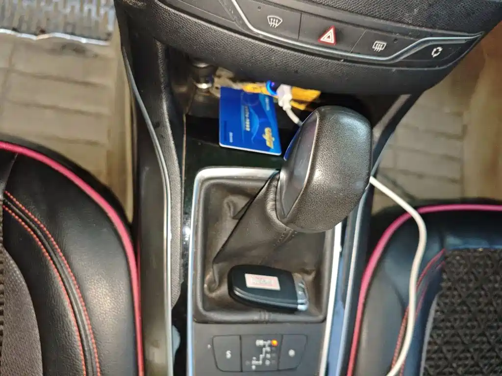 Peugeot 408 — миниатюра 10