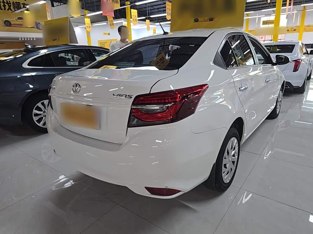 Toyota Vios 1.5 л 2023 г. Белый, пробег 45599 км