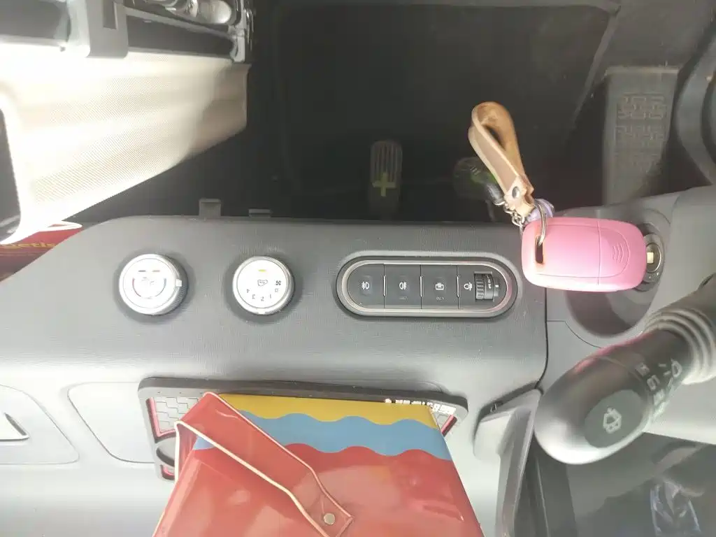Baojun E100 — миниатюра 20