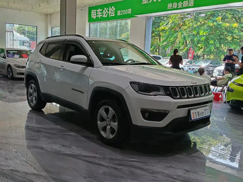 Jeep Compass — миниатюра 3