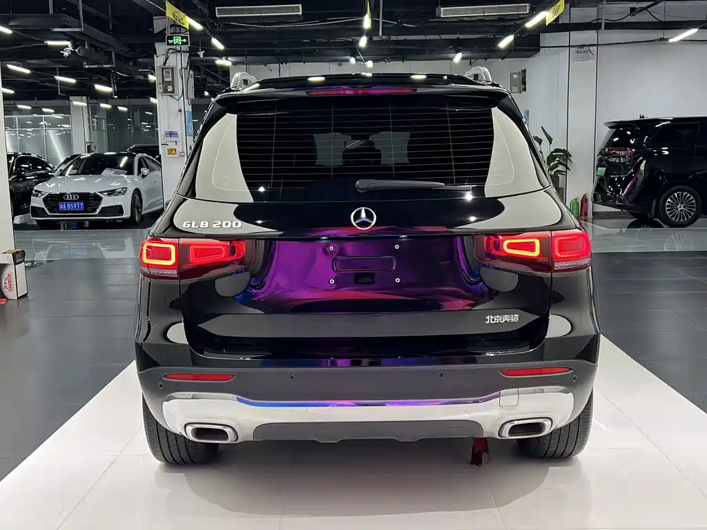 Mercedes-Benz GLB — миниатюра 10