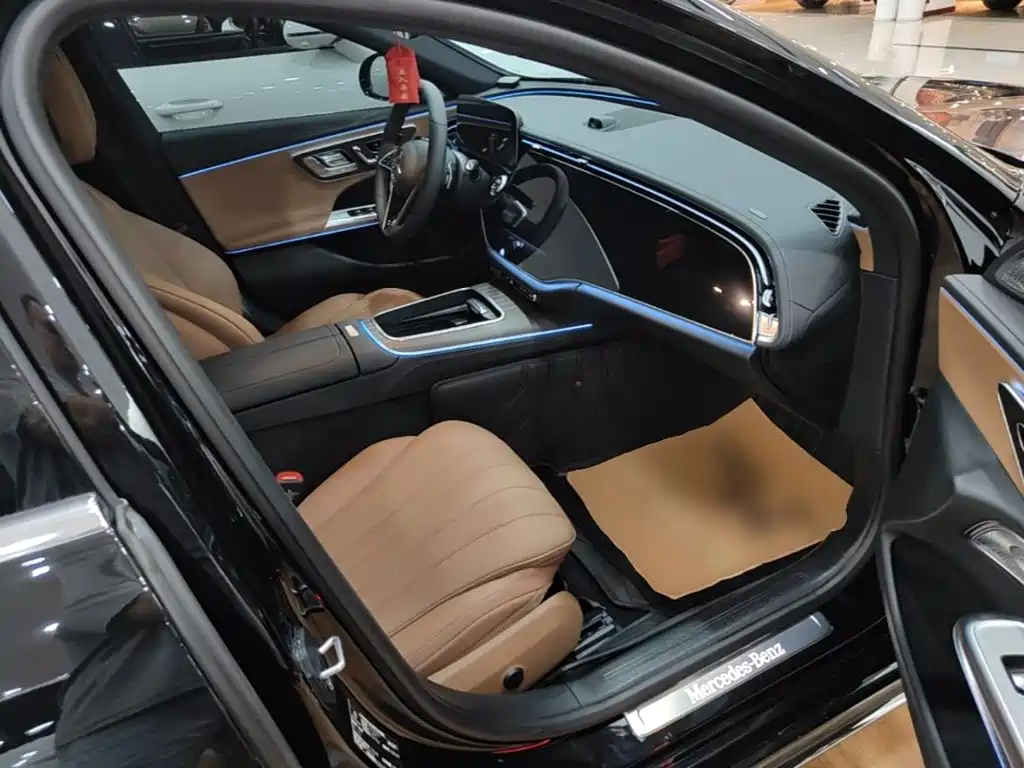 Mercedes-Benz E-Class — миниатюра 25